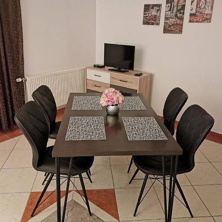 Apartmani Prova Tisno Exterior photo