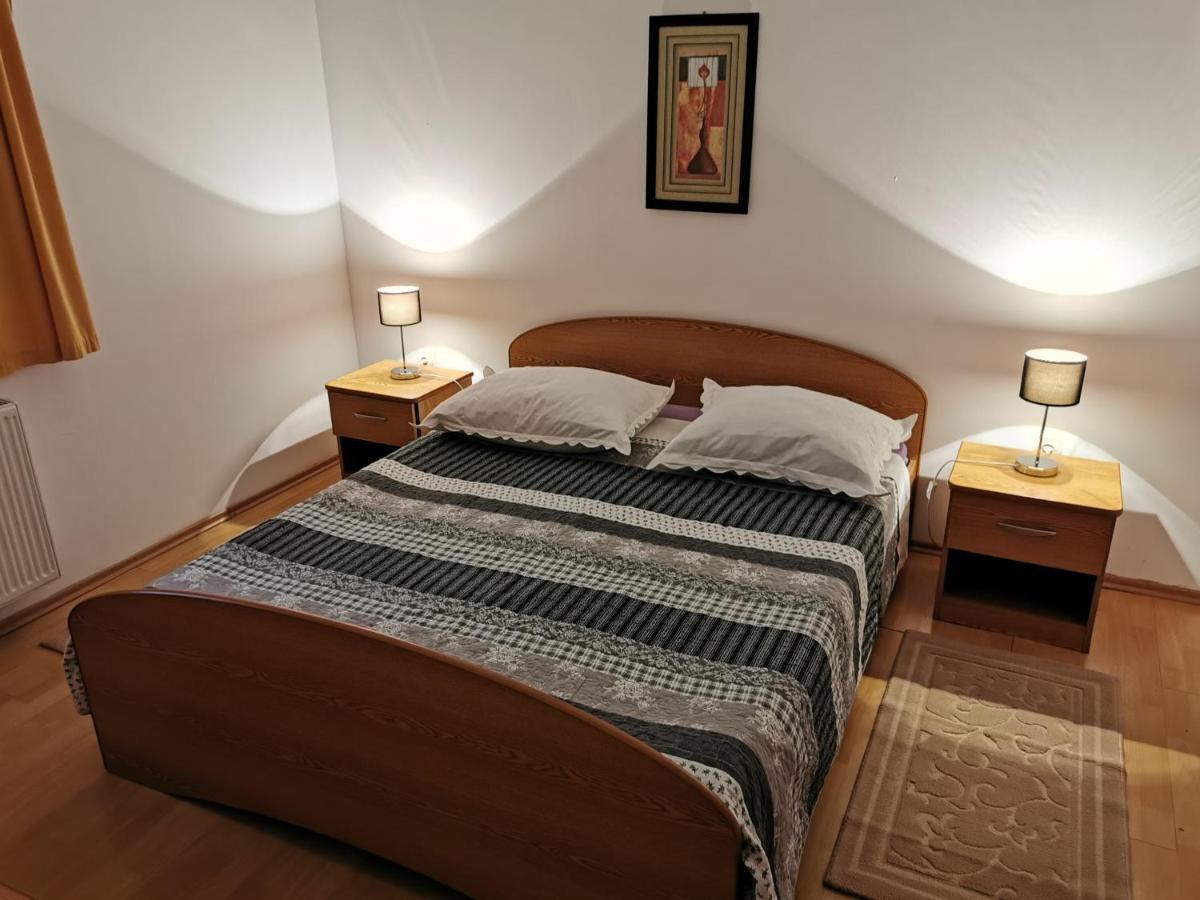 Apartmani Prova Tisno Exterior photo